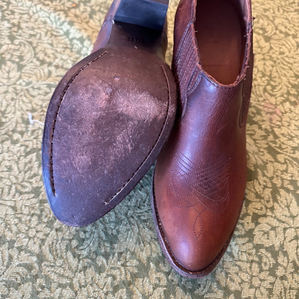 Frye Slip on Pure leather Boots - Picture 3 of 3